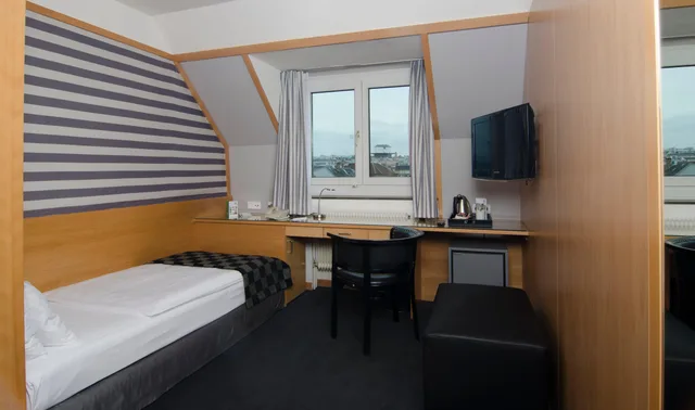 غرفة قياسية بسرير فردي، HOLIDAY INN VIENNA CITY 12/14