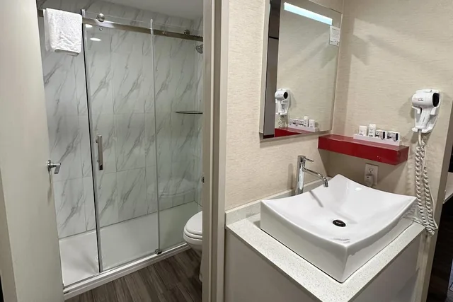 جناح بسرير كينج، Baymont by Wyndham Medicine Hat 8/10