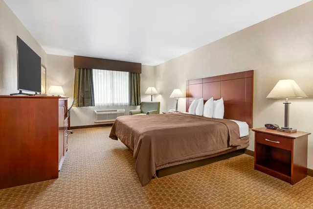 غرفة بسرير كينج، Best Western Wittenberg Inn 1/4