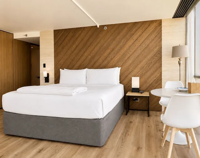 Skyline, Penthouse, King Bed، Hotel La Croix 2/10