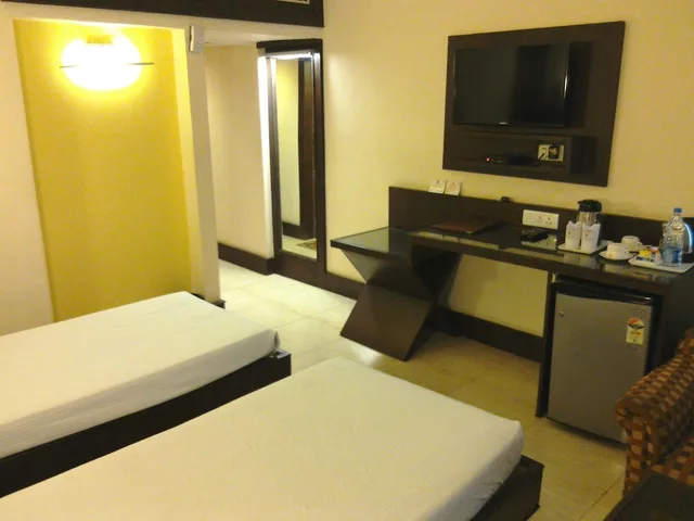 غرفة ديلوكس بسرير مزدوج، HOTEL SATYA ASHOKA 4/5