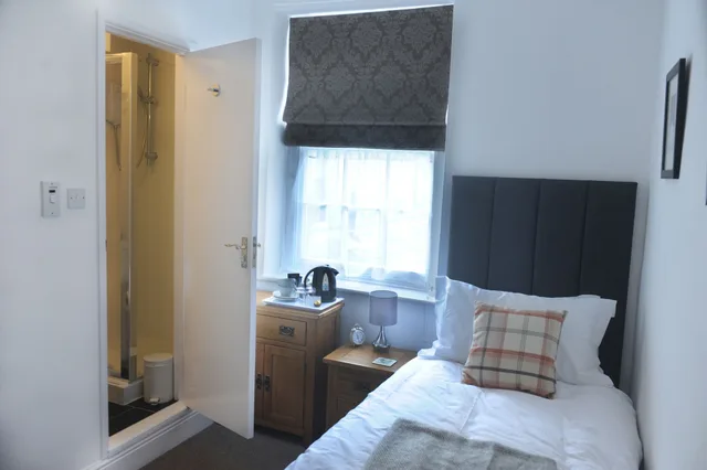 Standard, Twin Beds, Ty Helyg Guest House 3/3