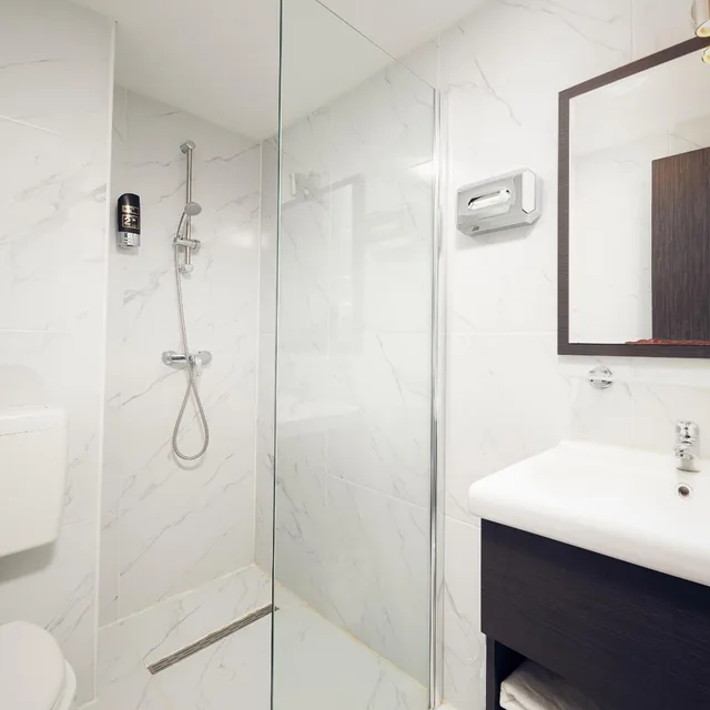 غرفة ثلاثية، Belfort Hotel Amsterdam 2/2