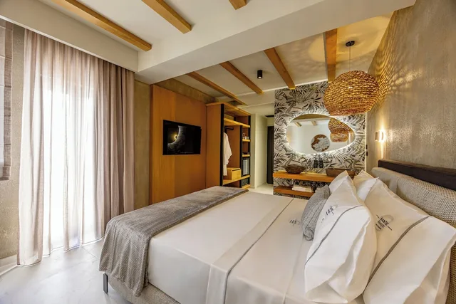 Executive, Queen Bed, Outdoor Jetted Tub، Santo Mangata Boutique Hotel & Spa - Adults Only 1/10