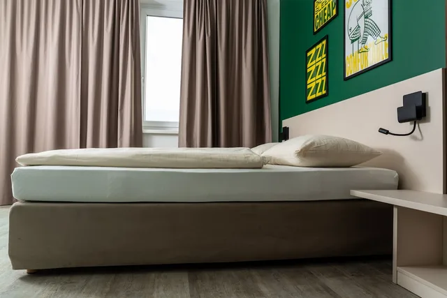 Room, Queen Bed, Accessible, SLEEEP HOTEL Ansfelden 2/2