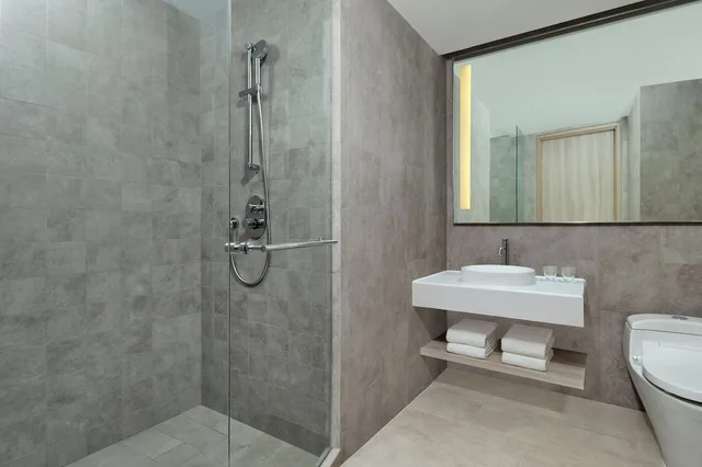 غرفة بسريرين منفصلين، Four Points by Sheraton Surabaya Pakuwon Indah 3/5