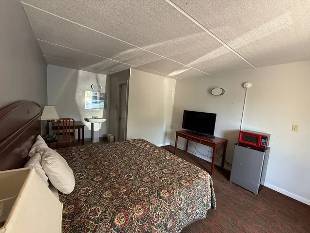 غرفة بسرير كينج لذوي الإعاقة، 8 Inn Americus Near Albany I 75 8/10