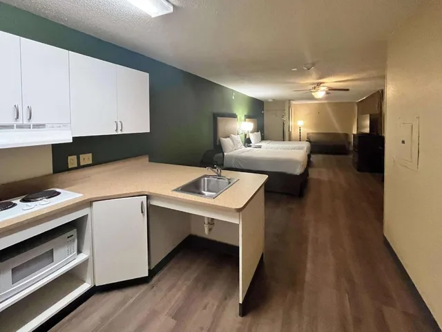 غرفة بسريرين كوين بمطبخ، Studio6 Memphis, TN – East Memphis 8/10