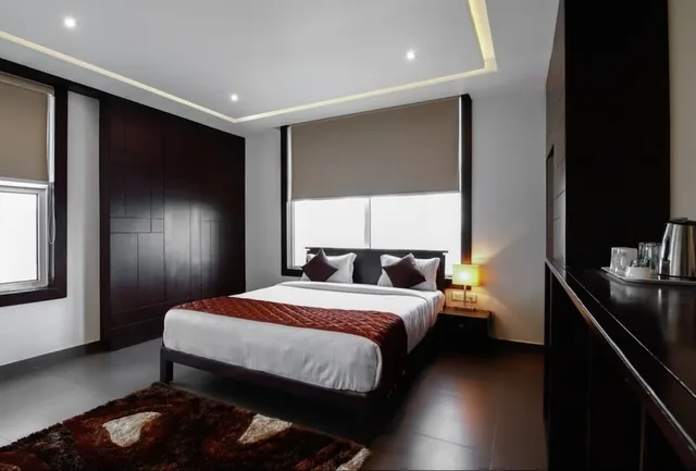 غرفة بزنس بسرير كوين، Clover A Rivido Hotel 2/5
