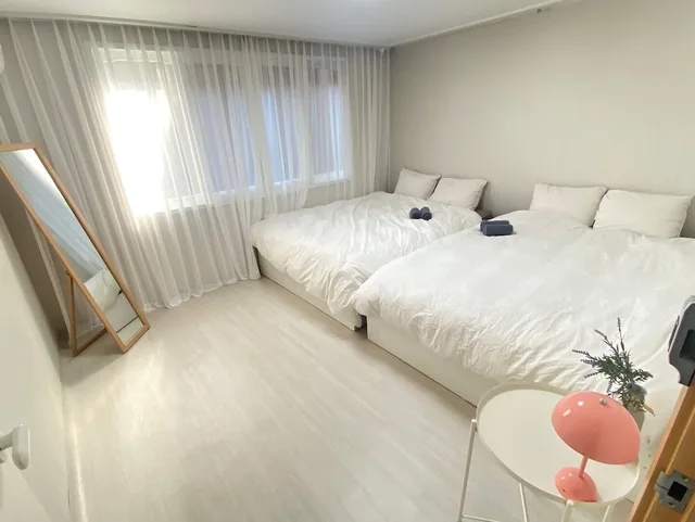 غرفة عائلية بسريرين كوين، High Street Guest House 1/3