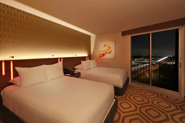 غرفة بسريرين مزدوجين، Angeleno Hotel 1/2