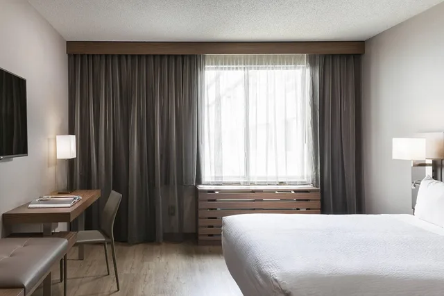 غرفة سوبيريور بسرير مزدوج، Ac Hotel Chicago Downtown 2/3
