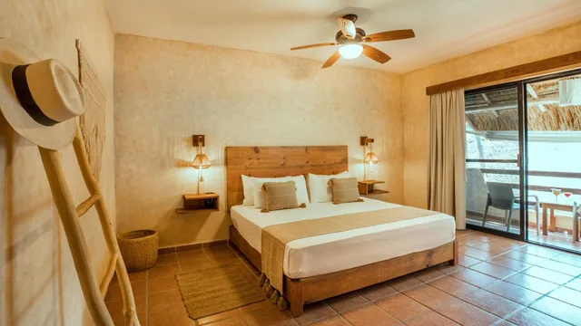 غرفة بسرير كينج بإطلالة على البحر، Hotel Colibri Beach 4/10