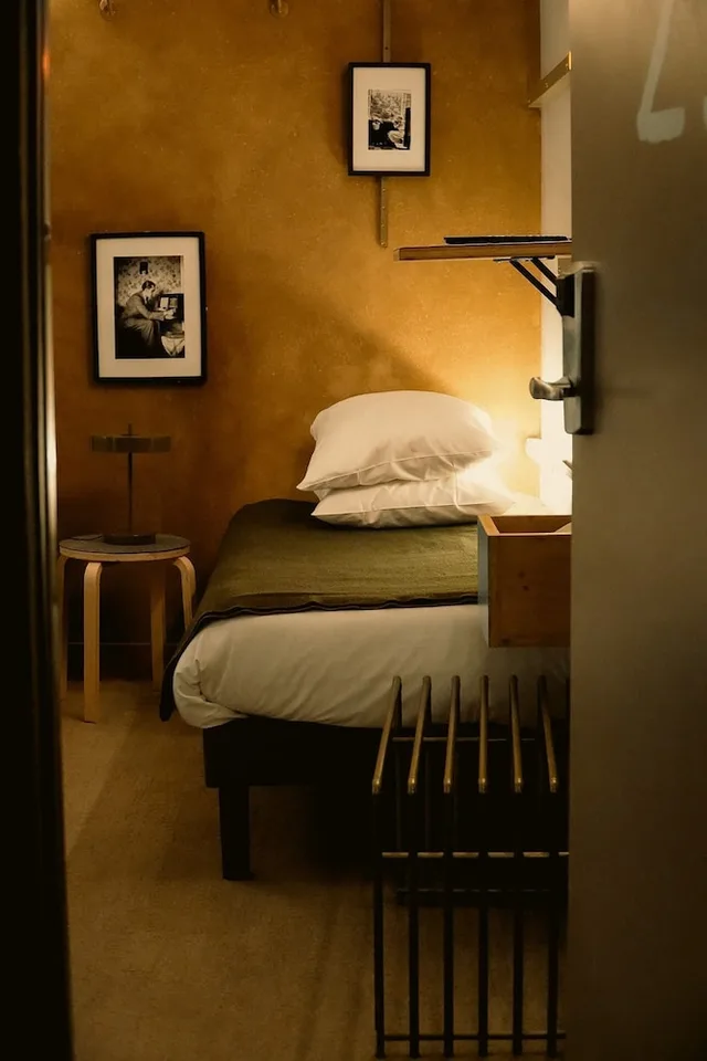 غرفة عائلية ثلاثية بسرير كينج مع أريكة، Hotel La Nouvelle Republique & Hammam 2/2