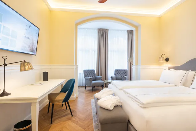 جناح جونيور، Strandhotel Ahlbeck 3/5