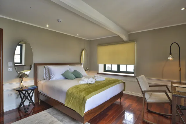 جناح، Brown Beach House Design Hotel 1/1