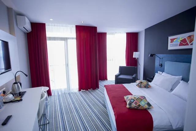 Deluxe Triple Room Sea View:، Tangerine Apart Hotel Batumi 7/10
