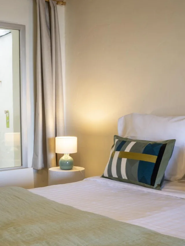 غرفة بسرير مزدوج بإطلالة على البحر بشرفة، Hotel Punta Lara Noirmoutier 3/5