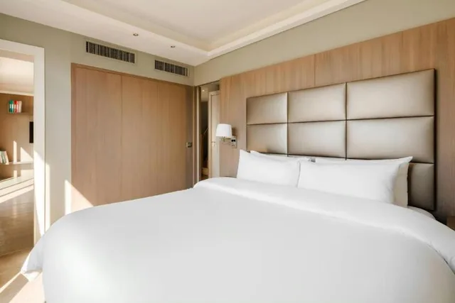 Roof Top, Suite, Eiffel View, L Edmond Hotel Parc Monceau 1/1