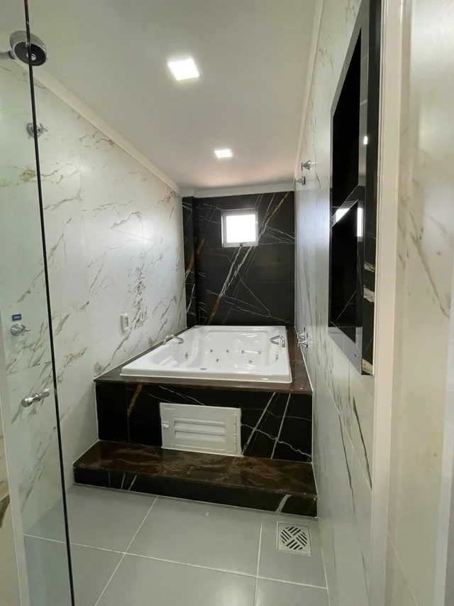 جناح بسرير كينج بجاكوزي، Hotel Uipi 6/6