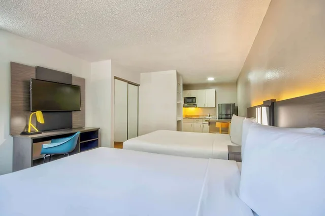 غرفة قياسية بسريرين مزدوجين لذوي الإعاقة، Studio 6 Extended Stay - Austin, TX - Midtown 5/10