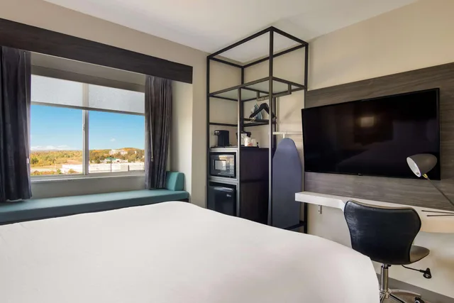 غرفة بسرير كوين، Sleep Inn & Suites Clarion, PA Near I-80 3/6
