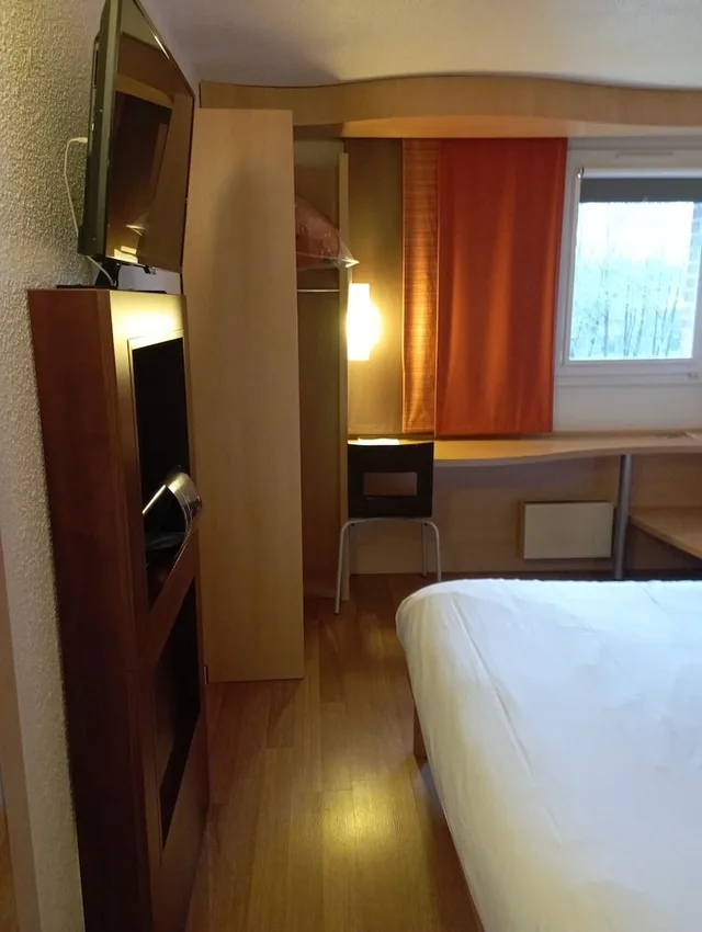 غرفة قياسية بسرير مزدوج، Hotel Ibis Fourmies 4/8