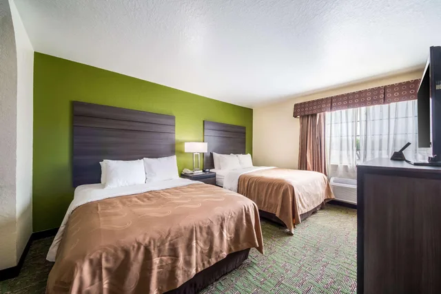 جناح بسريرين كوين لذوي الإعاقة، Quality Suites San Antonio 1/2