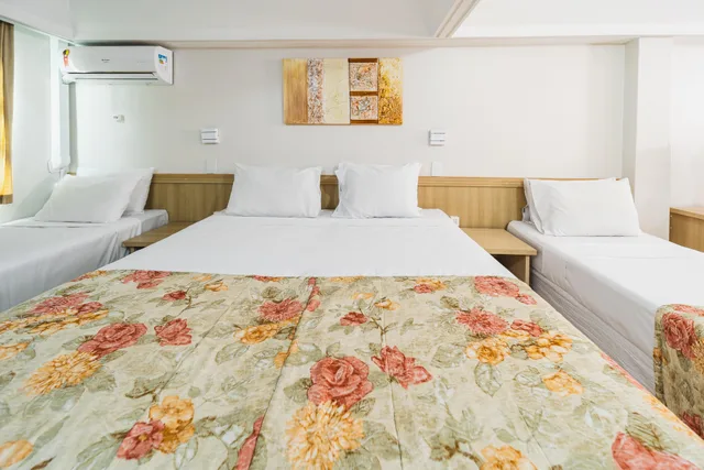 Standard, Quadruple, Hotel Golden Park Curitiba by Nacional Inn 3/5