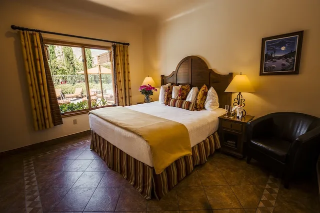غرفة سيغنتشر بسرير كوين، Los Arboles Hotel 1/2