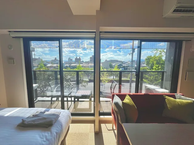 غرفة بسريرين مزدوجين بمطبخ، HIYORI RESIDENCE KYOTO KAMOGAWA 5/12