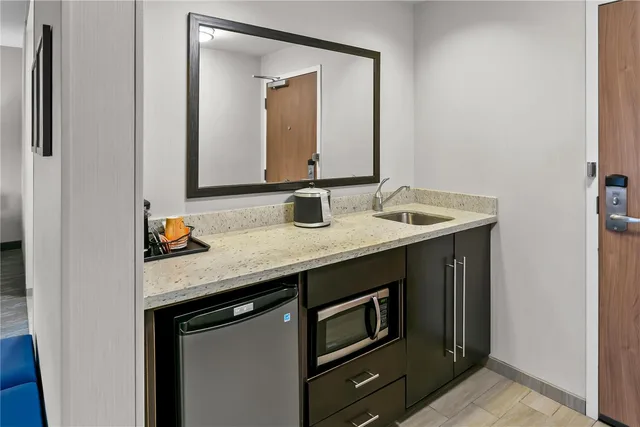 جناح استوديو بسرير كينج، Hampton Inn Suites Baltimore Woodlawn 3/3