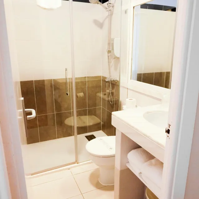 غرفة بسرير مزدوج أو سريرين منفصلين بشرفة، Subur Hotel Sitges 6/7