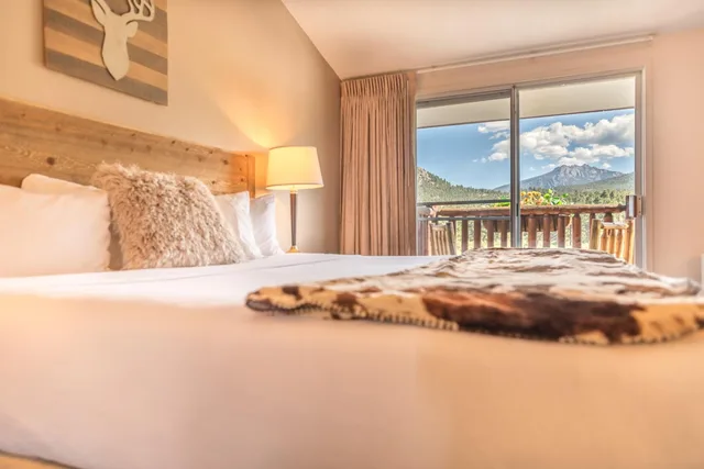 غرفة بسرير كينج بشرفة، Alpine Trail Ridge Inn 4/9