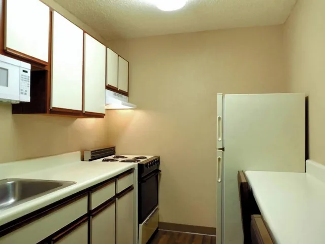 Room, 2 Double Beds, Kitchen, Studio 6 Extended Stay South Bend Mishawaka South IN 8/10