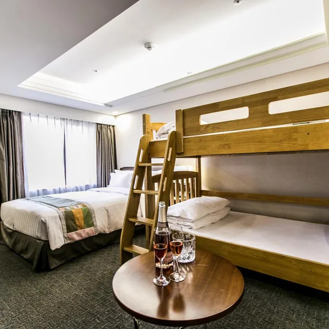 غرفة رباعية بسرير مزدوج، Seoul Garden Hotel 1/8