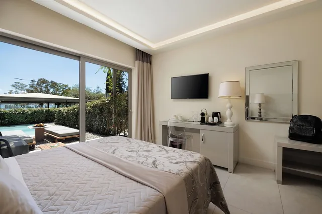 غرفة ديلوكس بسرير كوين بإطلالة على الحديقة بمسبح خاص، Rodostamo Hotel and Spa 4/5