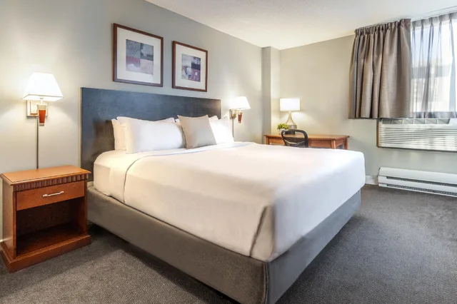 جناح استوديو، Hotel Saint Laurent Montreal 1/1