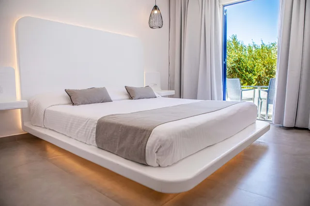 Room, King Bed, Daylight Wing، Aeolos Resort Mykonos 1/3