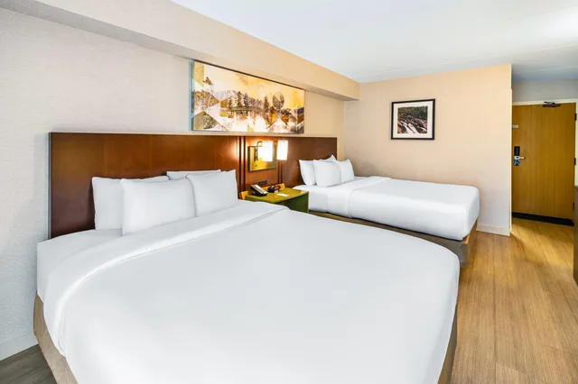 Room, Quadruple, 2 Queen Beds, Comfort Inn Sudbury East 5/6
