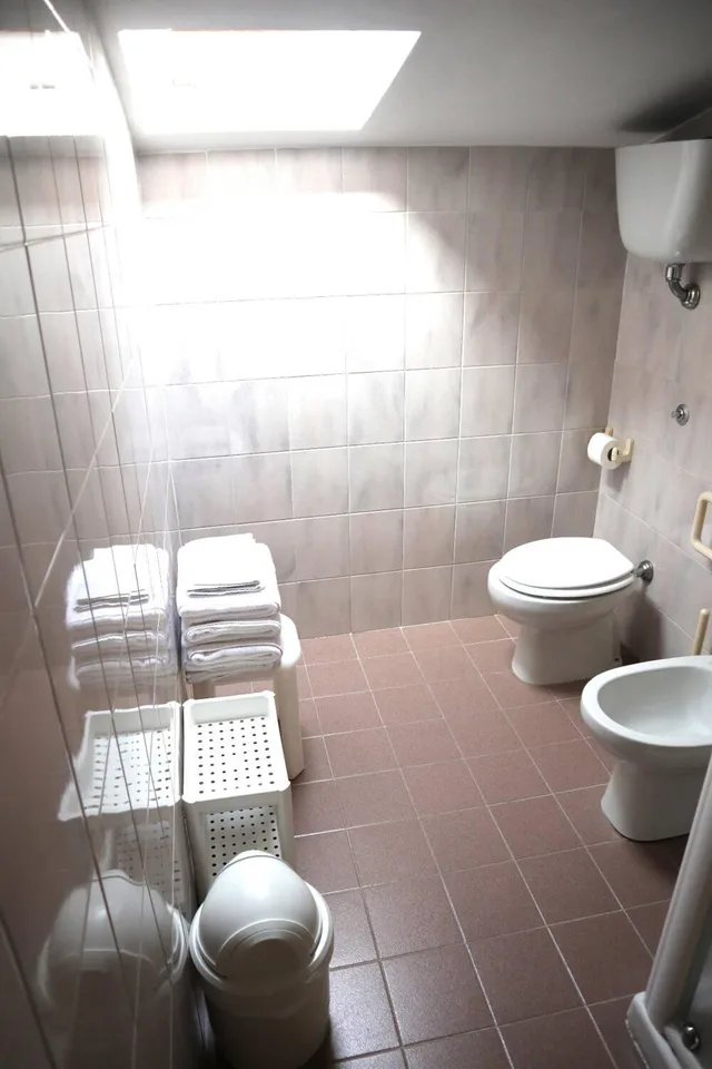 غرفة عائلية بحمام خاص، Hotel Astor 4/6