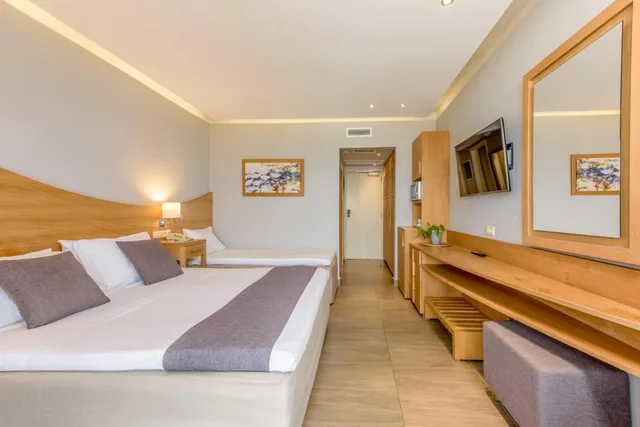 غرفة سوبيريور بسرير مزدوج بإطلالة على الحديقة بمسبح خاص، Lyttos Beach Hotel 1/3
