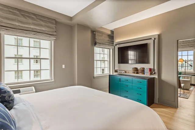 جناح بسرير كينج لذوي الإعاقة، Hotel Indigo Baton Rouge Downtown 1/8