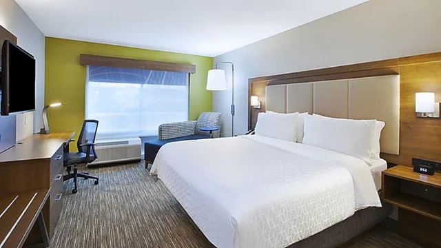 غرفة بسرير مزدوج لذوي الإعاقة، Holiday Inn Express Suites Grand Rapids Airport North 1/1