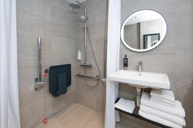 Standard, Double Bed, Sofa, Accessible, Ibis Styles London Gatwick Airport 9/10