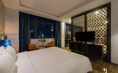 شقة بسرير كينج، Aaron Hotel 2/2