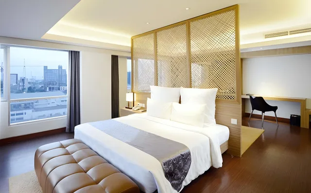 Classy، Crown Prince Hotel Surabaya 2/2