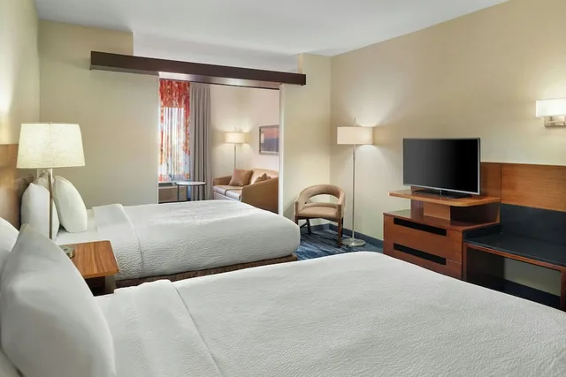 room, 2 queen beds, Fairfield Inn And Suites Jackson 4/6