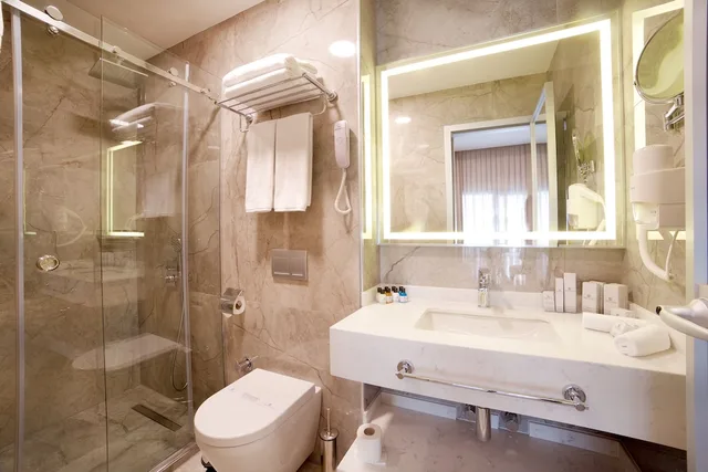غرفة قياسية ثلاثية، Erboy Hotel Istanbul 4/8