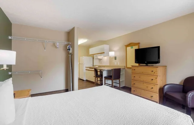 Studio, Queen Bed, Extended Stay America Memphis Germantown 1/5